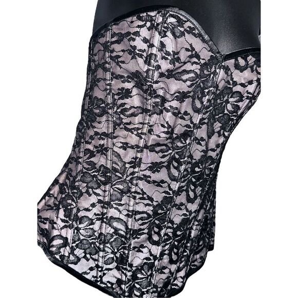 Beautiful Fredericks of Hollywood Dream Corset Size 38 / Black with floral print - Picture 4 of 7